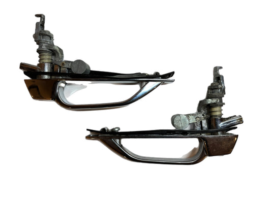 Mercedes 380SL door handle OEM left or right 1972-85 no key 450sl r107 Good Pair